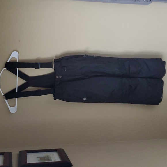 Weatherproof Other - Weatherproof 32 degrees black snow pants.